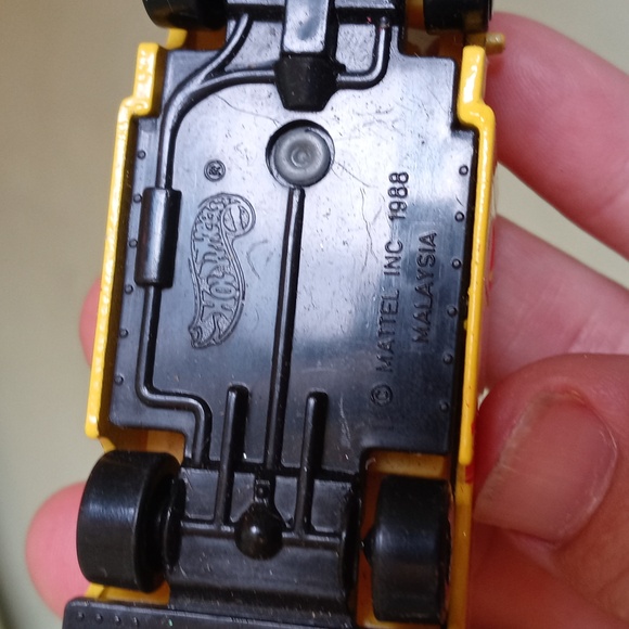 Kids Hot Wheels vintage Mattel 1988 Ambulance Unit 5 rescue radio dispatch - Picture 14 of 14